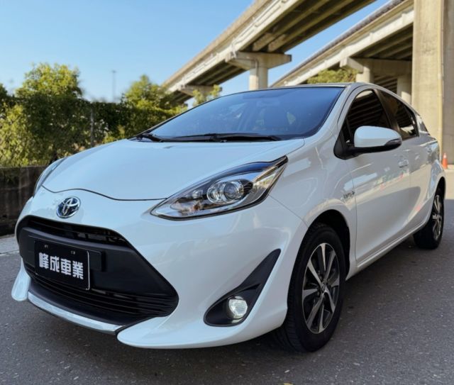 TOYOTA豐田 PRIUS C  第1張相片