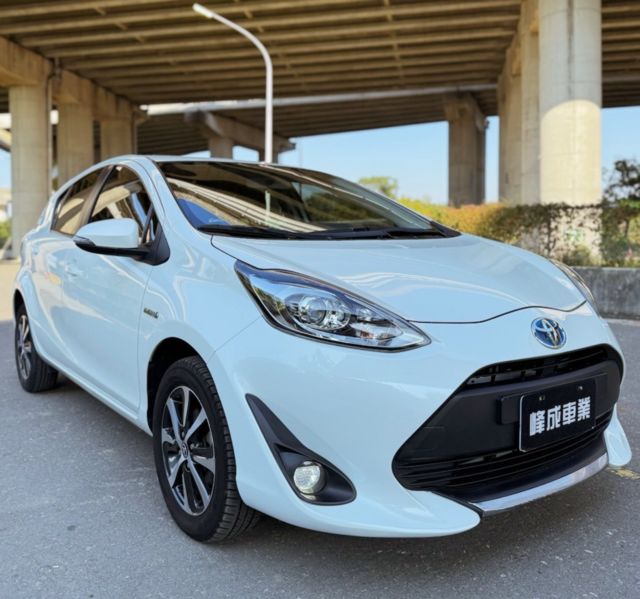 TOYOTA豐田 PRIUS C  第2張相片