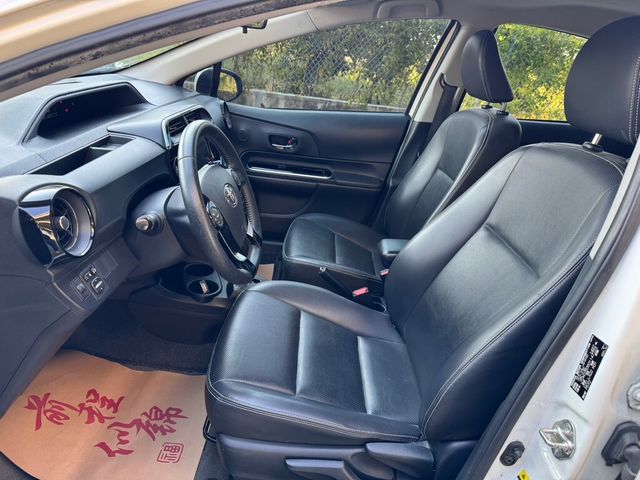 TOYOTA豐田 PRIUS C  第9張相片