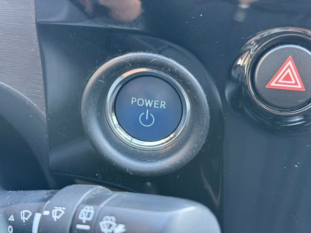 TOYOTA豐田 PRIUS C  第10張相片