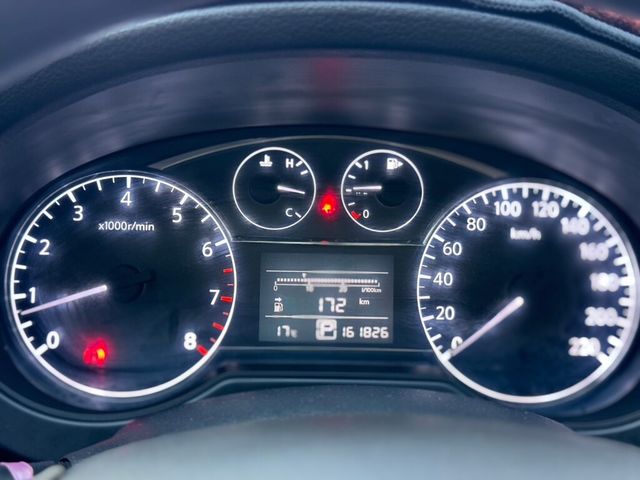 NISSAN日產 TIIDA  第17張相片