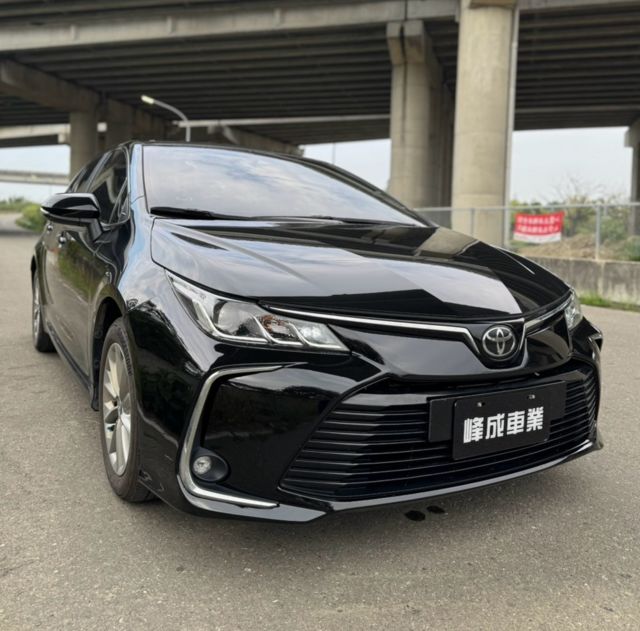 TOYOTA豐田 ALTIS  第3張相片