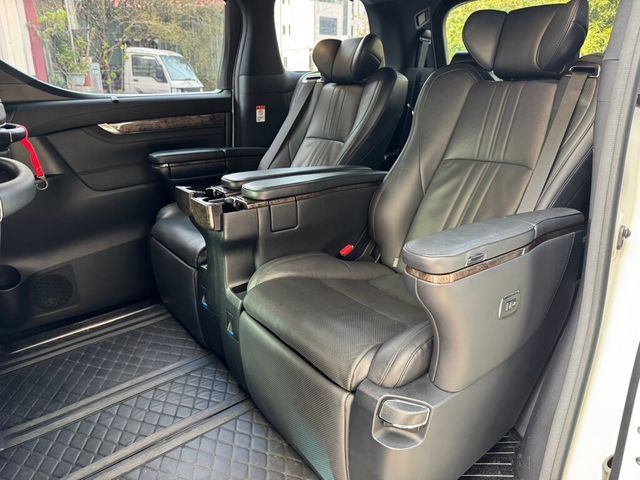 TOYOTA豐田 ALPHARD  第25張相片