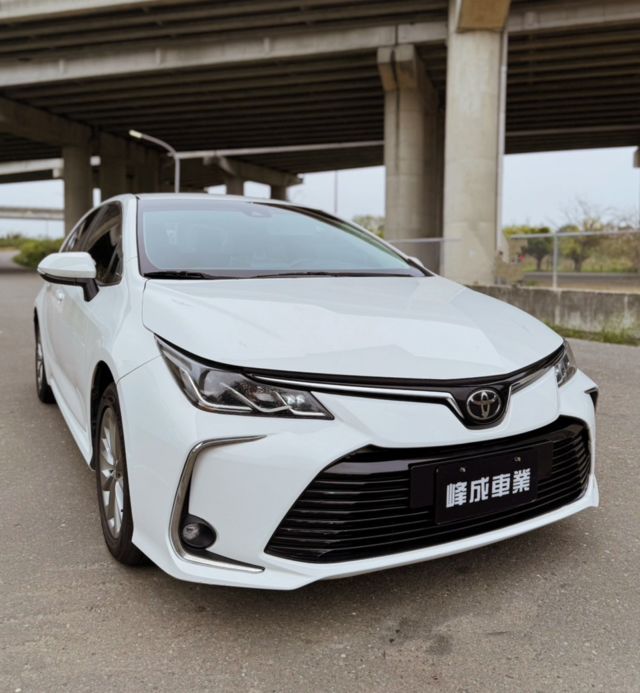 TOYOTA豐田 ALTIS  第2張相片