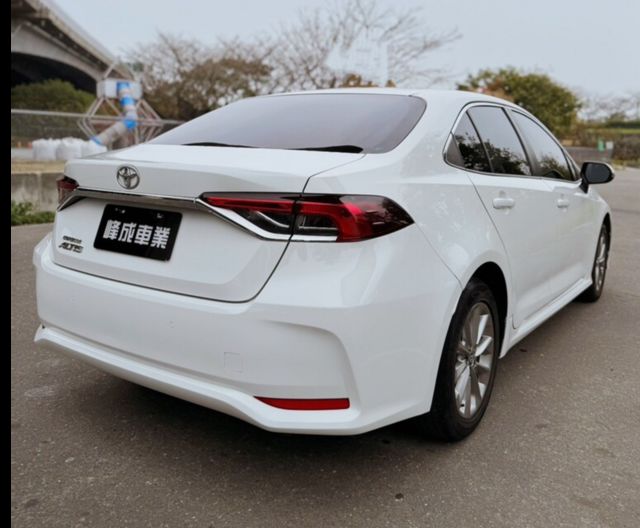 TOYOTA豐田 ALTIS  第6張相片