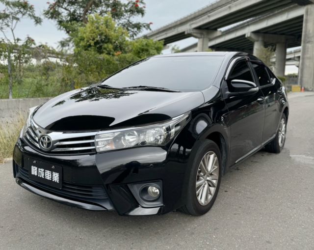 TOYOTA豐田 ALTIS  第1張相片