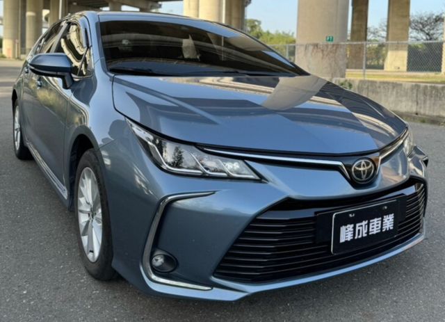 TOYOTA豐田 ALTIS  第3張相片