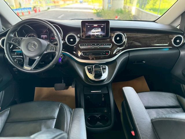 M-BENZ賓士 V250 D  第11張相片