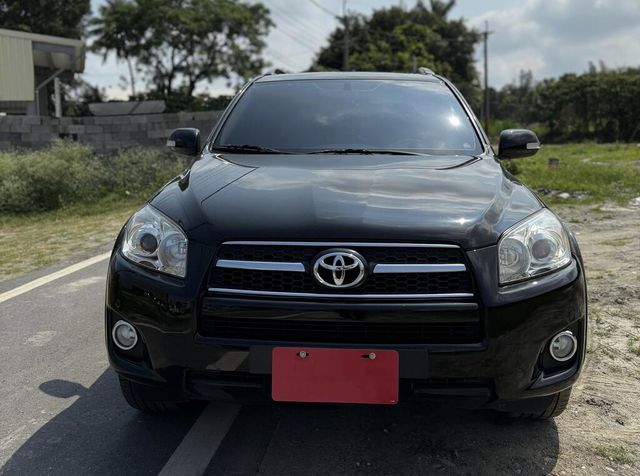 TOYOTA豐田 RAV4  第2張相片