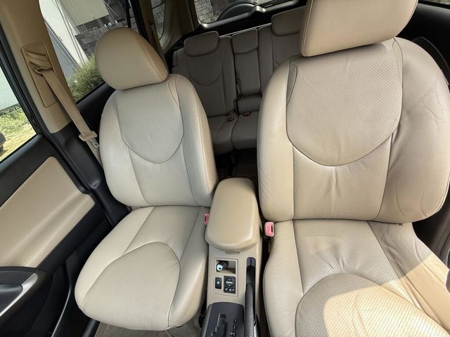 TOYOTA豐田 RAV4  第8張相片