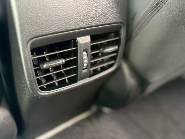 TOYOTA豐田 ALTIS  第17張相片