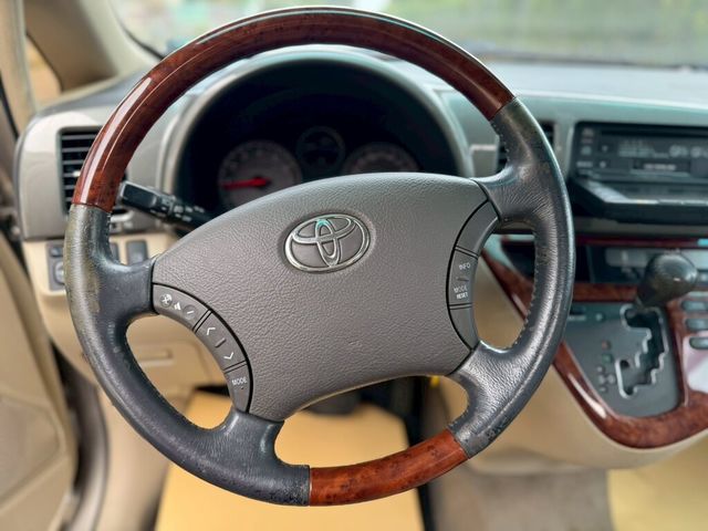 TOYOTA豐田 WISH  第9張相片