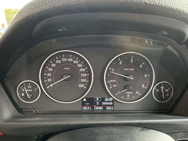 BMW寶馬 318D TOURING  第8張相片