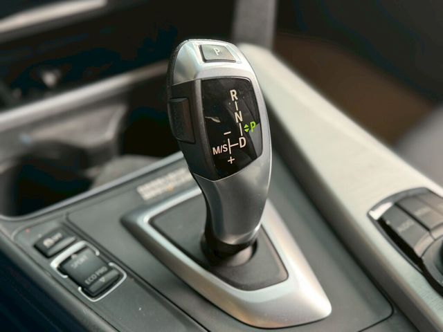 BMW寶馬 318D TOURING  第11張相片