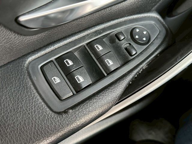 BMW寶馬 318D TOURING  第14張相片