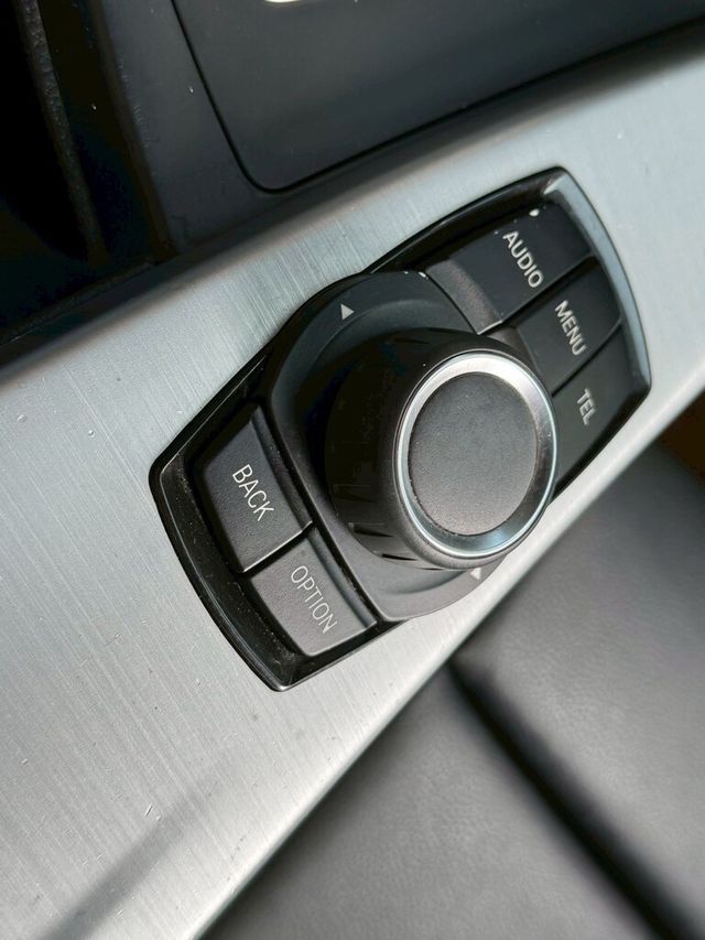 BMW寶馬 318D TOURING  第15張相片