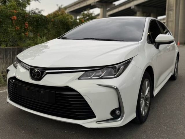 TOYOTA豐田 ALTIS  第1張相片
