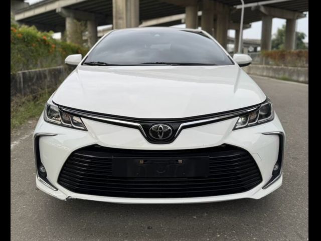 TOYOTA豐田 ALTIS  第2張相片