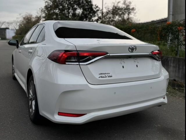 TOYOTA豐田 ALTIS  第6張相片