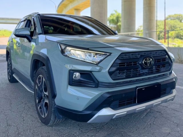 TOYOTA豐田 RAV4  第3張相片