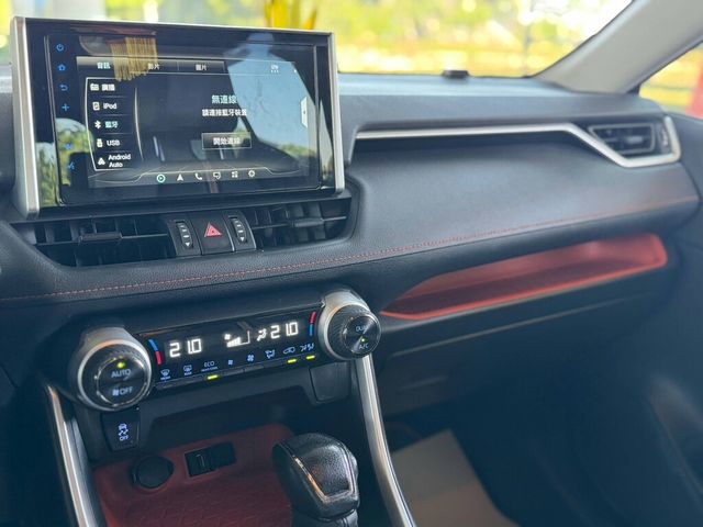 TOYOTA豐田 RAV4  第9張相片