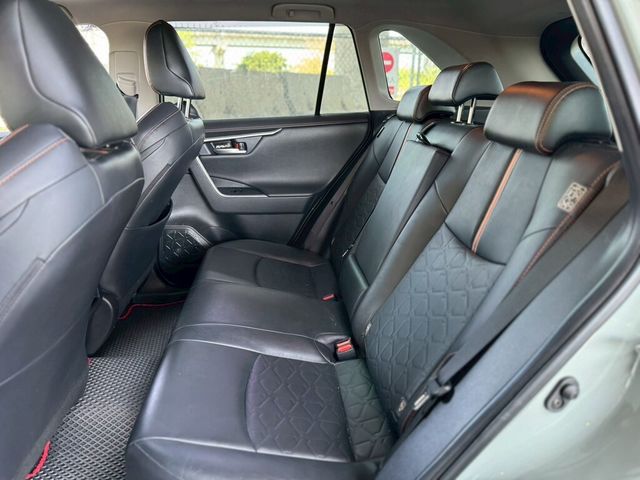 TOYOTA豐田 RAV4  第13張相片