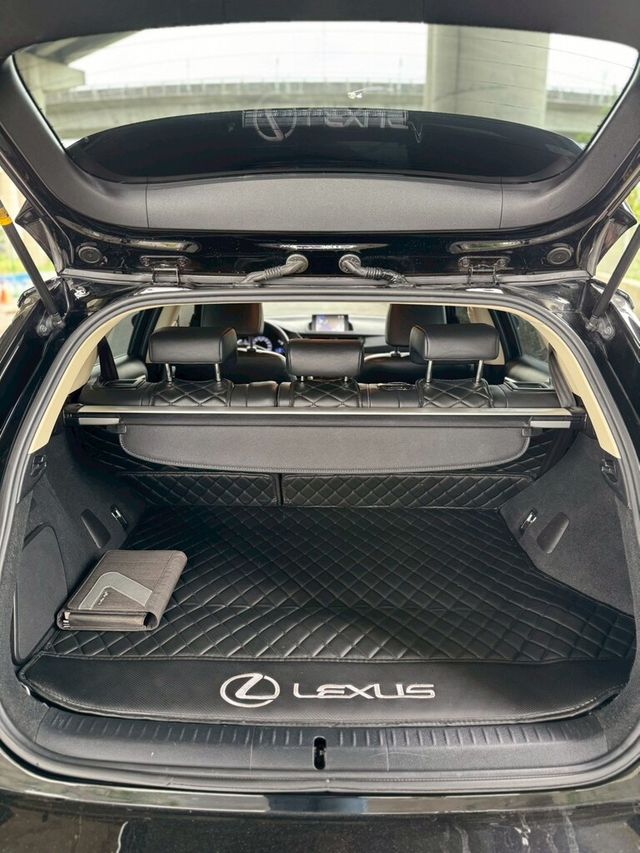 LEXUS凌志 CT200H  第17張相片