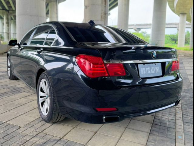 BMW寶馬 740I  第6張相片