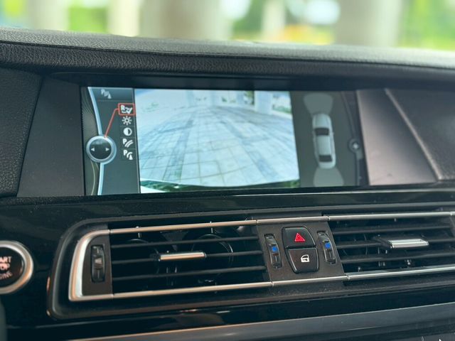 BMW寶馬 740I  第11張相片