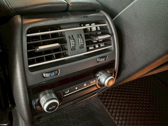 BMW寶馬 740I  第17張相片
