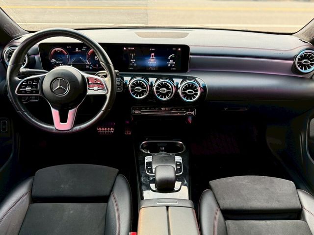 M-BENZ賓士 CLA250  第7張相片