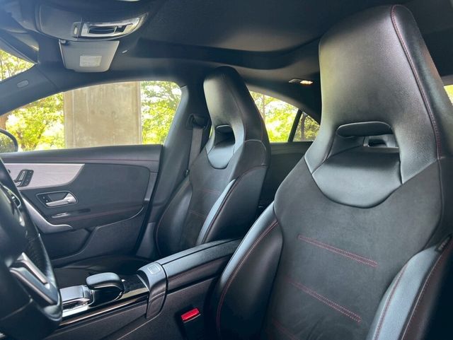 M-BENZ賓士 CLA250  第12張相片