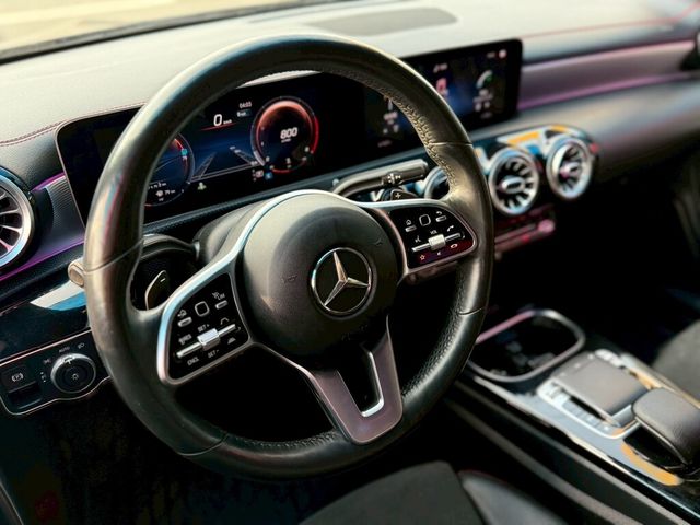 M-BENZ賓士 CLA250  第9張相片
