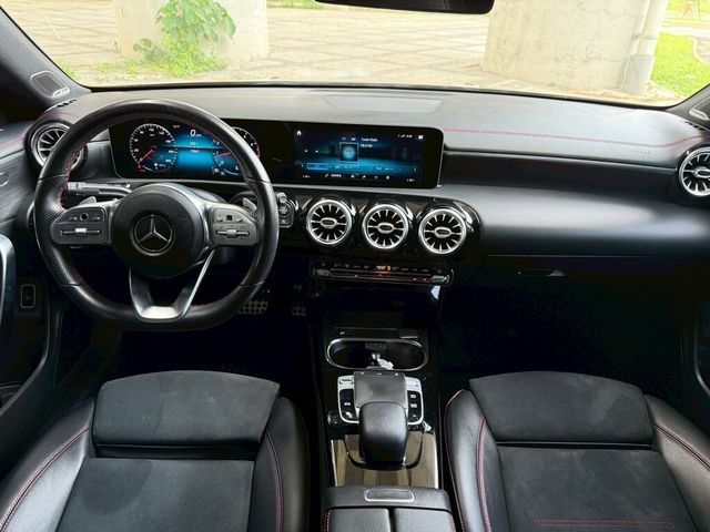 M-BENZ賓士 CLA250  第9張相片