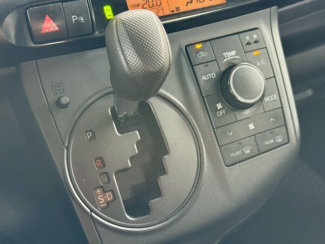 TOYOTA豐田 WISH  第10張相片