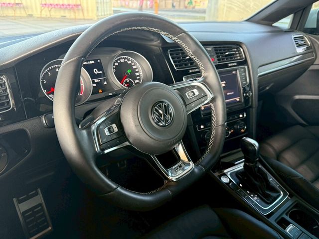 VOLKSWAGEN福斯 GOLF  第7張相片