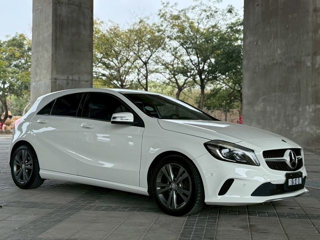 M-BENZ賓士 A180  第3張相片