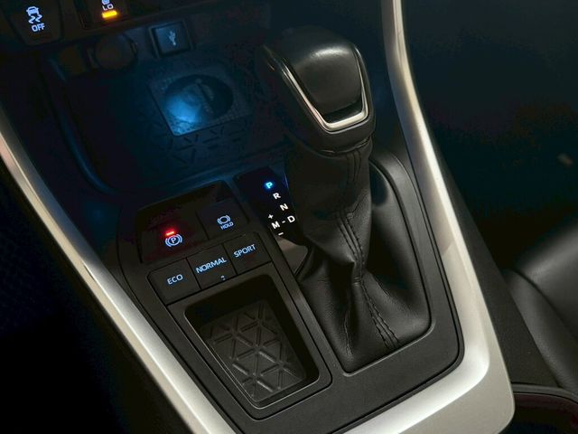 TOYOTA豐田 RAV4  第16張相片