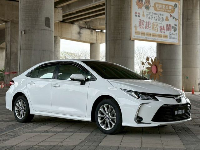 TOYOTA豐田 ALTIS  第3張相片