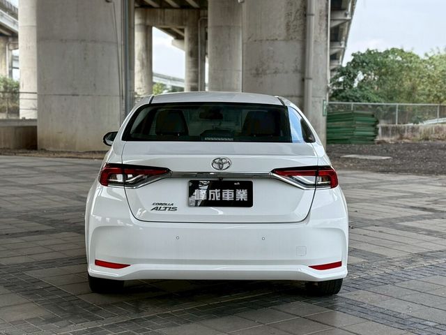 TOYOTA豐田 ALTIS  第5張相片