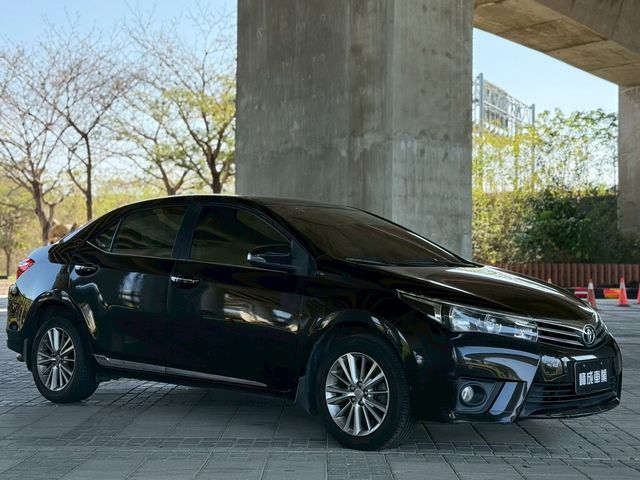 TOYOTA豐田 ALTIS  第3張相片
