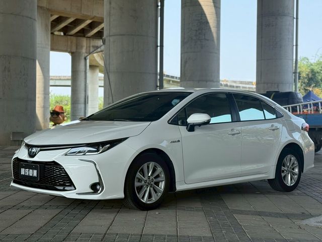 TOYOTA豐田 ALTIS  第1張相片