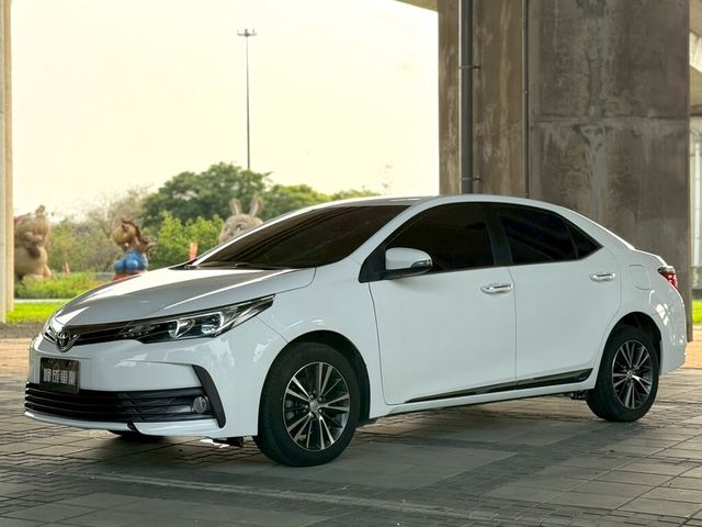 TOYOTA豐田 ALTIS  第1張相片