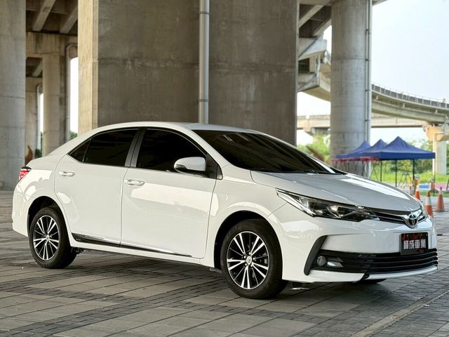 TOYOTA豐田 ALTIS  第3張相片