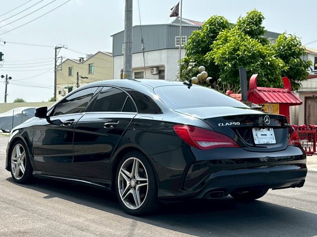 M-BENZ賓士 CLA250  第4張相片