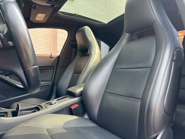 M-BENZ賓士 CLA250  第15張相片