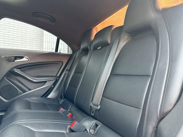 M-BENZ賓士 CLA250  第16張相片