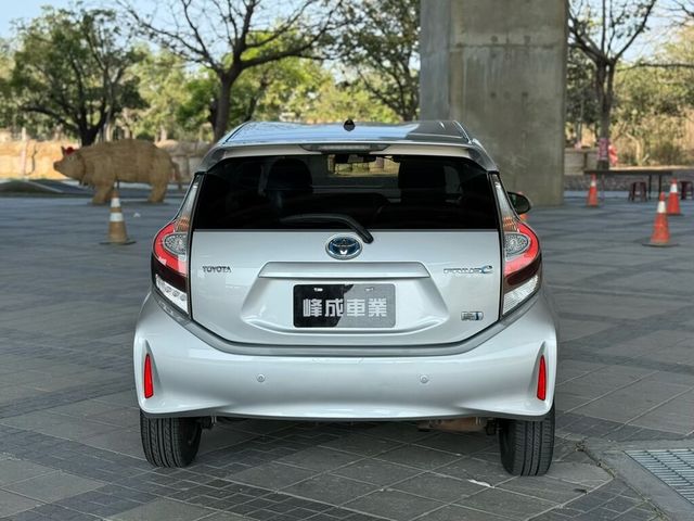 TOYOTA豐田 PRIUS C  第5張相片