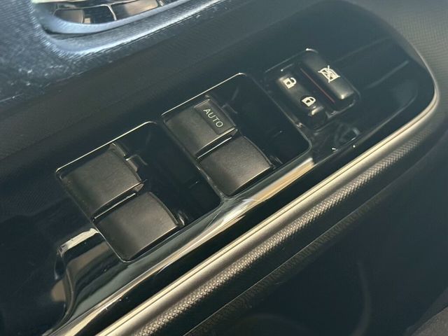 TOYOTA豐田 PRIUS C  第11張相片