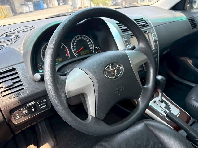 TOYOTA豐田 ALTIS  第7張相片